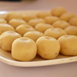 Paalakova / పాలకోవా Paalakova / పాలకోవా